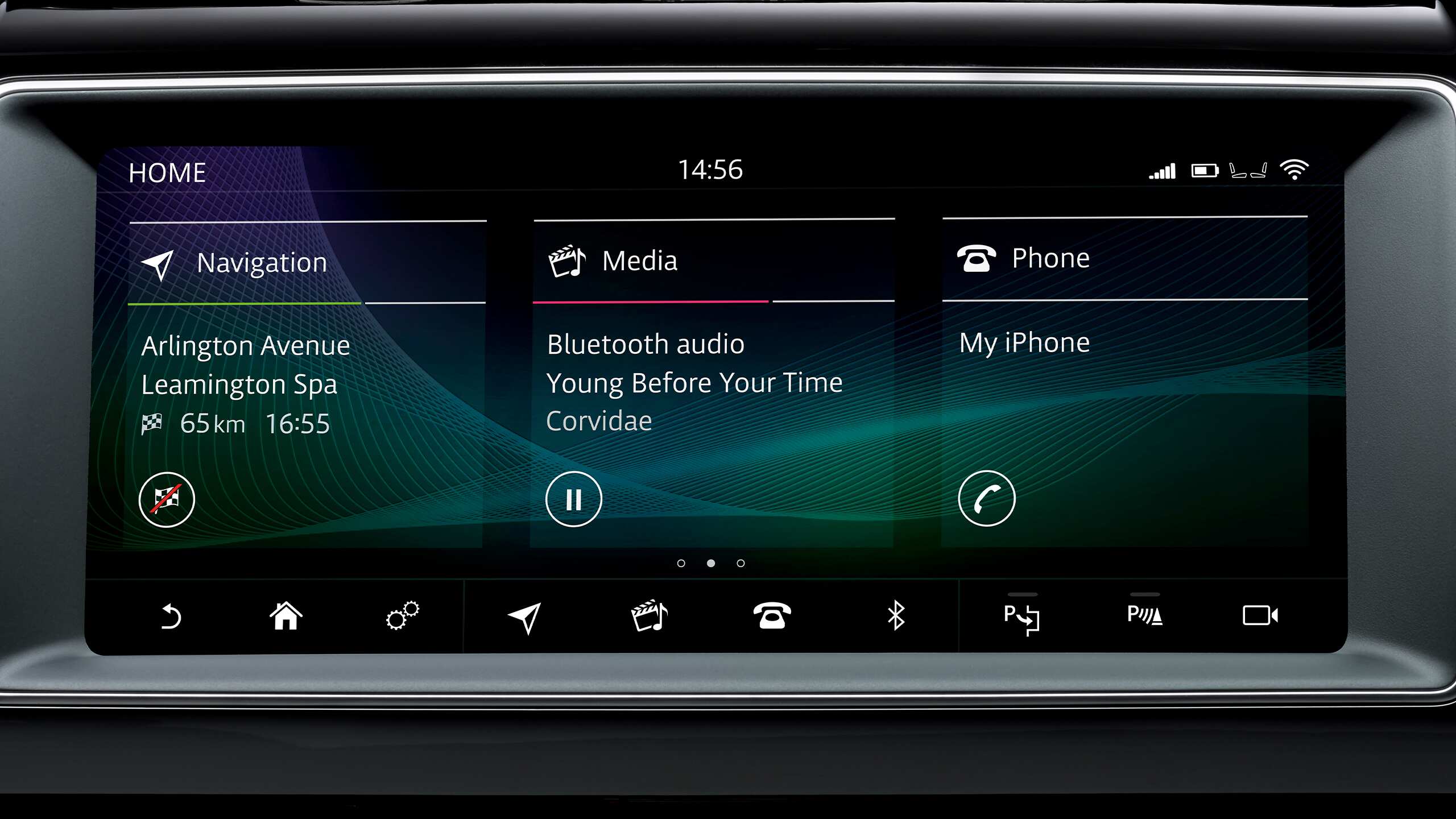 Screen showing Navigation, Media and phone